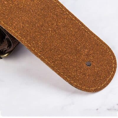 Sangle de guitare en coton - 3 couleurs disponibles vue accroche.jpg