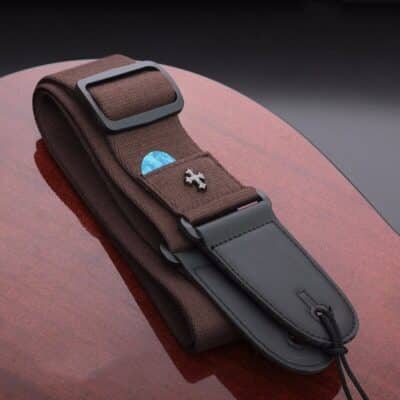 Sangle de guitare avec poche médiator et motif Croix