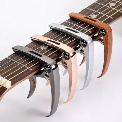 Capodastre pour guitare acoustique et électrique en metal ou bois - 9 couleurs au choix