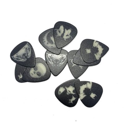 Détails Lot de 60 médiators luminescent de 0.71mm au motifs Heavy Metal Horreur