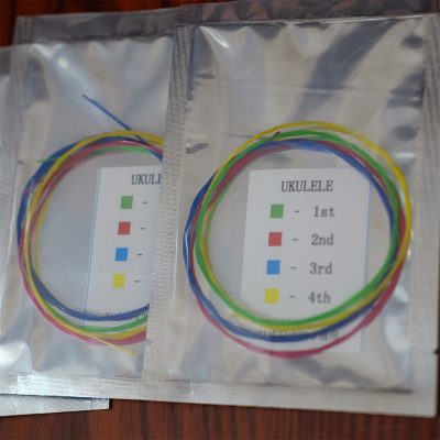 Jeu de cordes colorées faites en nylon pour ukulélé
