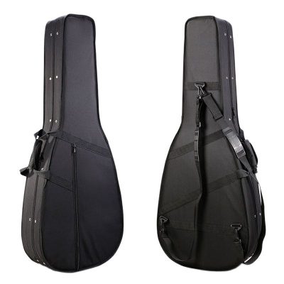 vue complète de l'étui rigide pour guitare accoustique