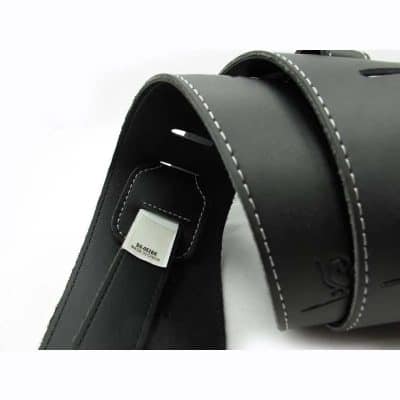 Sangle très large en cuir noir vue arrière