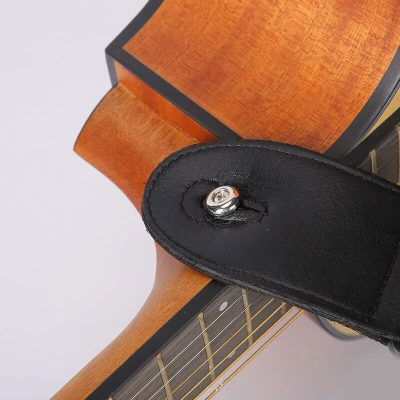 détail accroche Sangle en tissu avec un motif floral subtile