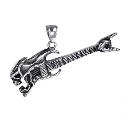 détails du pendentif tête de mort pour rockers rebelles