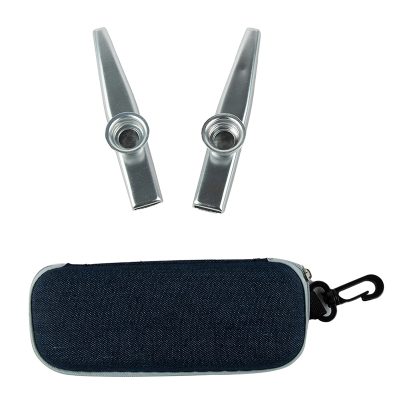 détails package Etui de deux kazoos en métal couleur aléatoire