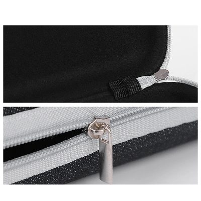 vue complète Etui de deux kazoos en métal couleur aléatoire