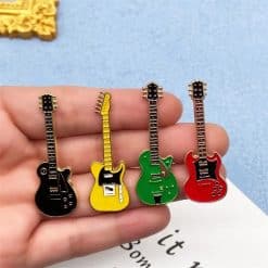 Pins Guitare électrique - 4 couleurs au choix