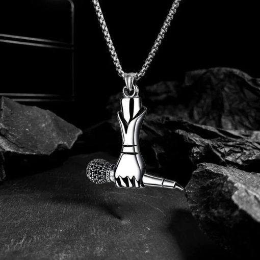 Collier Pendentif Microphone Main - Style Rock et Musique