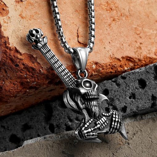 détails du Pendentif Guitare Heavy Metal Rock Guitare avec Serpent