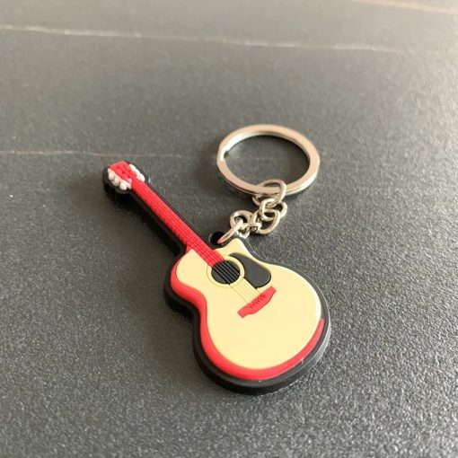 Porte-clés guitare acoustique en caoutchouc souple