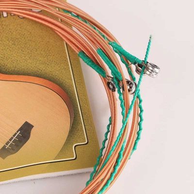 Vue détaillée Cordes de Basse Électrique - Pour la Pratique, Son Chaud et Élégant