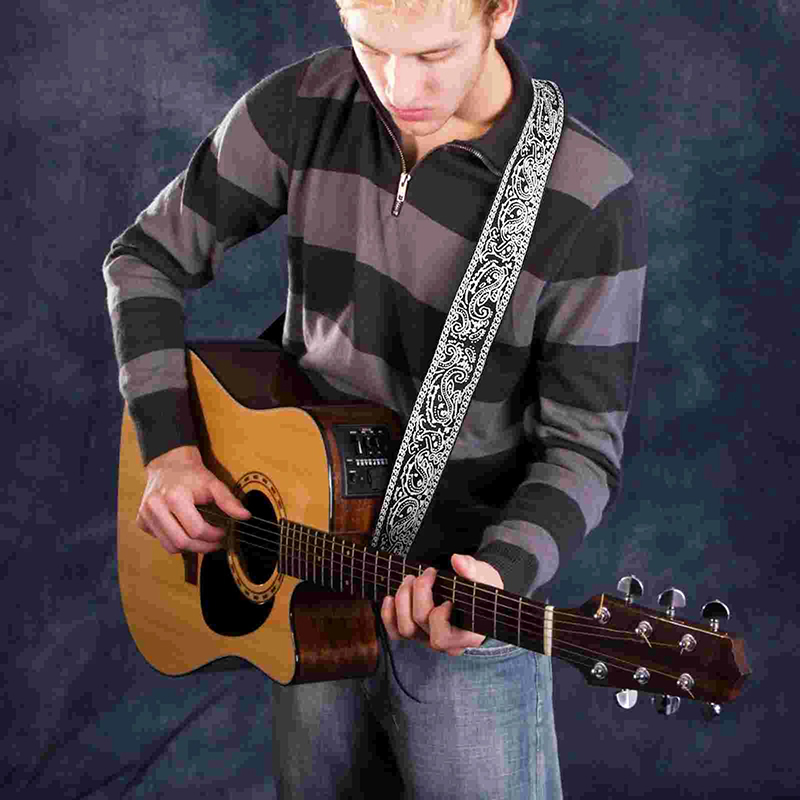 Vue détaillée Sangle Guitare Rock 'Paisley Noir Élégance'