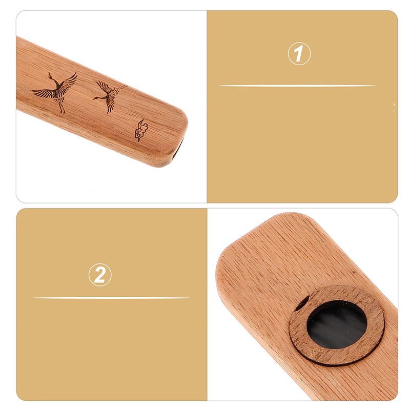 Details Kazoo en Bois Gravé à Motif Grues du Japon et Finition Artisanale