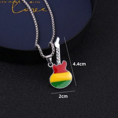 Dimension Pendentif Guitare Rock – Mini Rasta Vibes