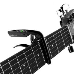 Magnifique Capodastre de Guitare Modèle Grabtune Pro 2-en-1 Accordeur Intelligent LED Rechargeable