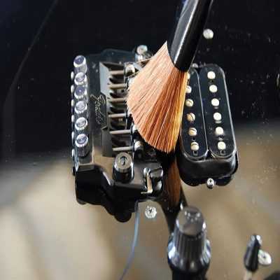 Avant Brosse et Nettoyeur de Cordes pour Guitare - Outil d'Entretien 2-en-1