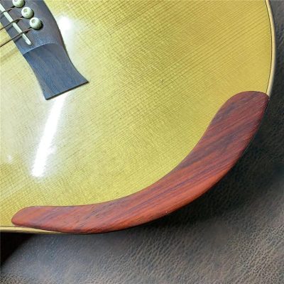 Accoudoir Guitare Acoustique en Bois, Repose-bras Ergonomique pour Guitare Folk et Classique (PalissandreÉbène) Couleur Rouge
