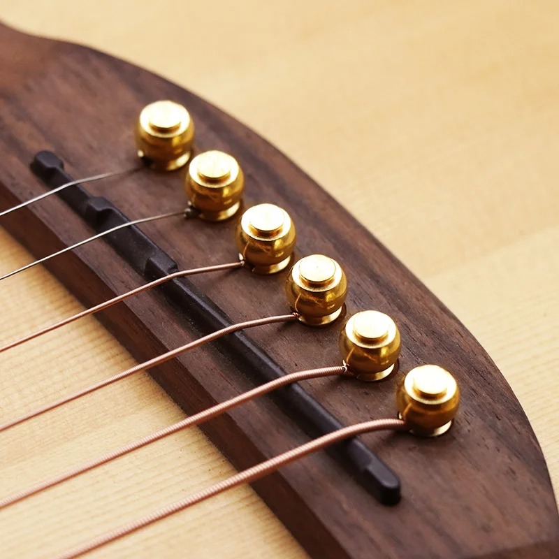 Chevilles de Chevalet en Laiton Massif pour Guitare Acoustique - Set de 6 Pièces Haute Résonance