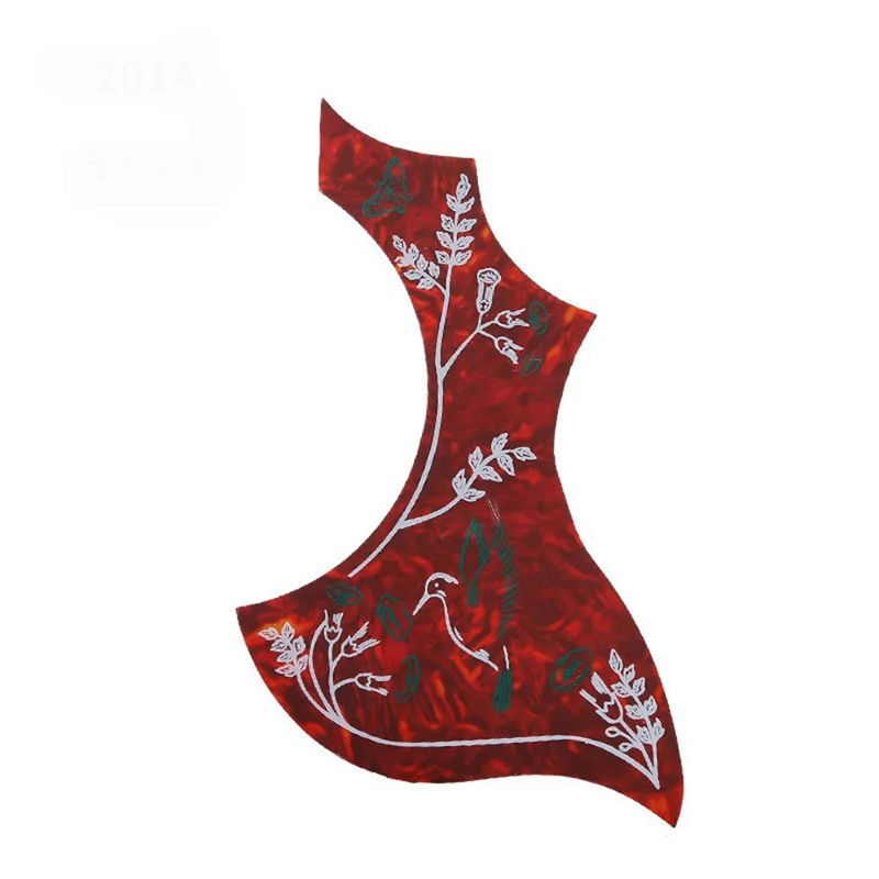 Dimensions Pickguard « Vol du Colibri Doré » – Protection Décorative pour Guitare Acoustique Couleur Rouge