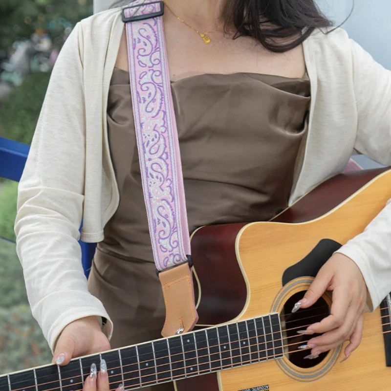 Magnifique Sangle Guitare Classique Paisley Rose Vintage