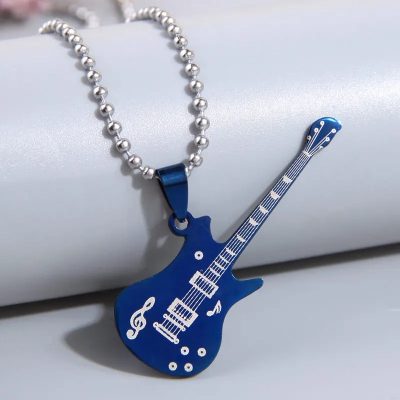 Collier avec Pendentif Guitare Gravée Rock “Melody Blade” - Couleur Bleu