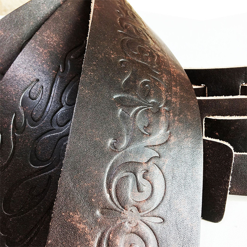 Détails Magnifique sangle de guitare en cuir vieilli