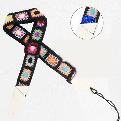 Sangle guitare Crochet Flower Modèle 1 Granny Noir, carrés de fleurs multicolores au crochet sur fond noir